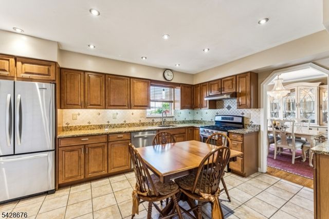 100 Juliette St, Woodbridge Twp., NJ 08861