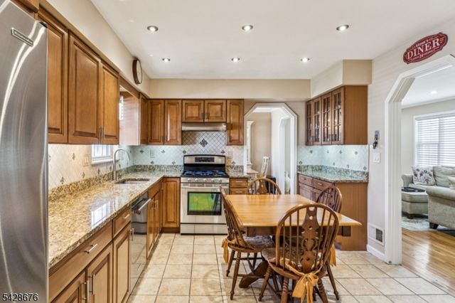 100 Juliette St, Woodbridge Twp., NJ 08861