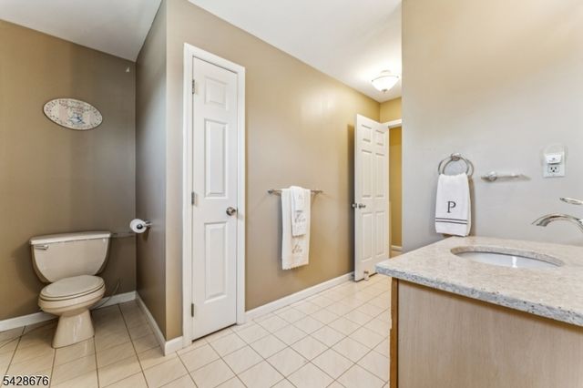 100 Juliette St, Woodbridge Twp., NJ 08861