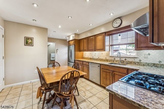 100 Juliette St, Woodbridge Twp., NJ 08861