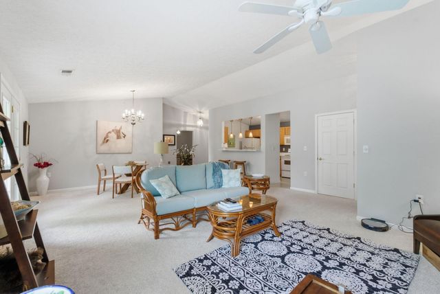 2312 Remington Way 3310, Lexington, KY 40511