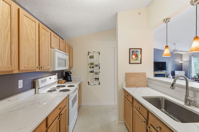 2312 Remington Way 3310, Lexington, KY 40511