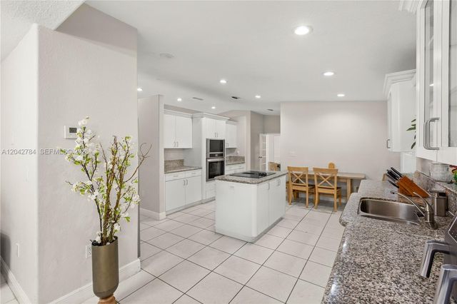 9840 NW 28th Terrace, Doral, FL 33172