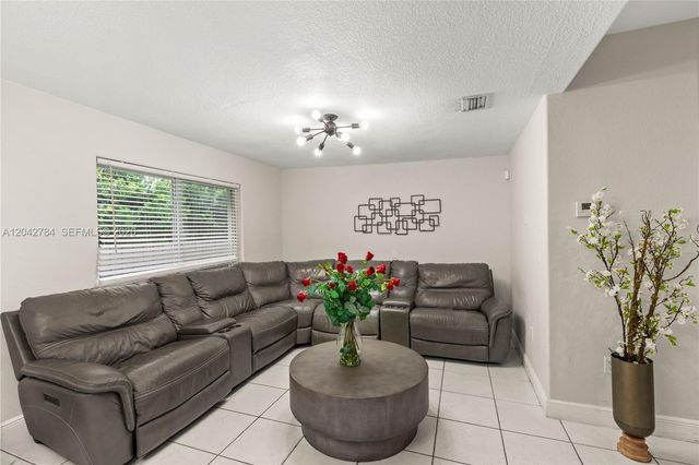 9840 NW 28th Terrace, Doral, FL 33172