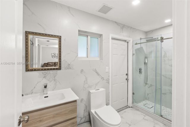 9840 NW 28th Terrace, Doral, FL 33172