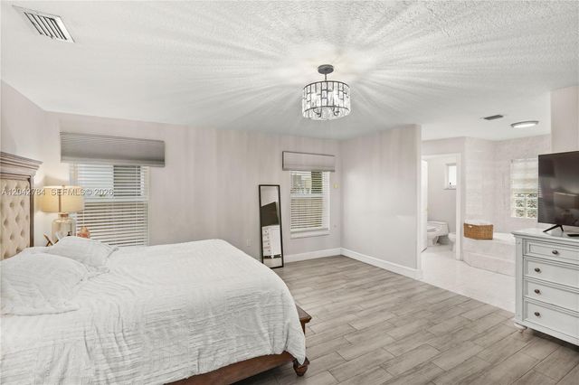 9840 NW 28th Terrace, Doral, FL 33172