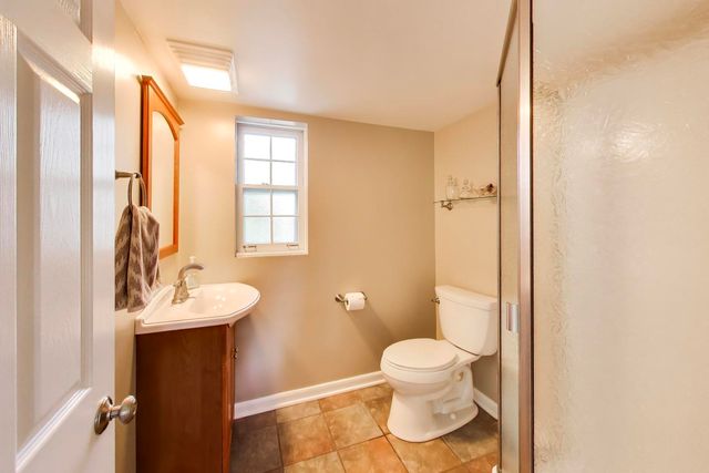 2006 N Elizabeth Drive, Arlington Heights, IL 60004
