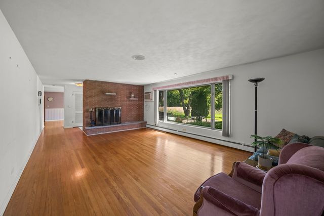 26347 W IL Route 22, Barrington, IL 60010