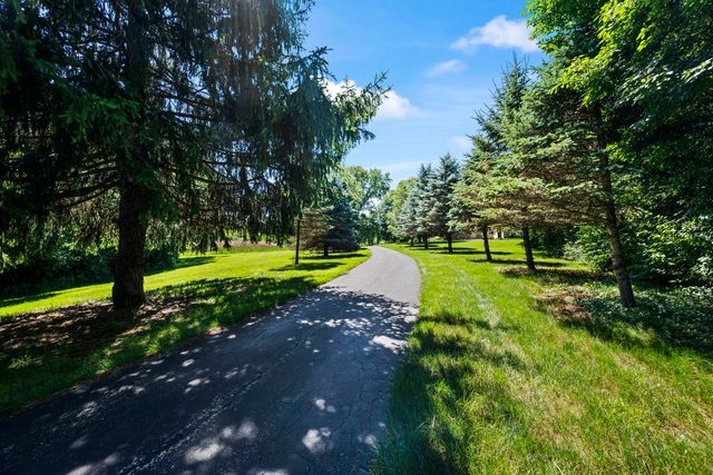 26347 W IL Route 22, Barrington, IL 60010