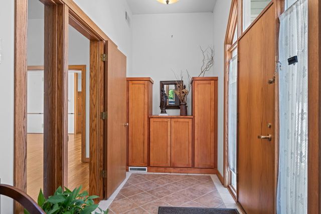 26347 W IL Route 22, Barrington, IL 60010