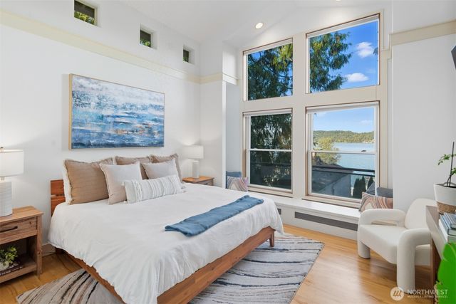 8770 Sand Point Way NE, Seattle, WA 98115