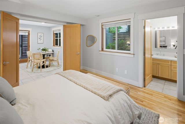 8770 Sand Point Way NE, Seattle, WA 98115