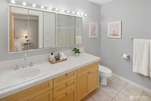 8770 Sand Point Way NE, Seattle, WA 98115