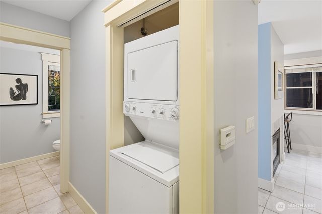8770 Sand Point Way NE, Seattle, WA 98115