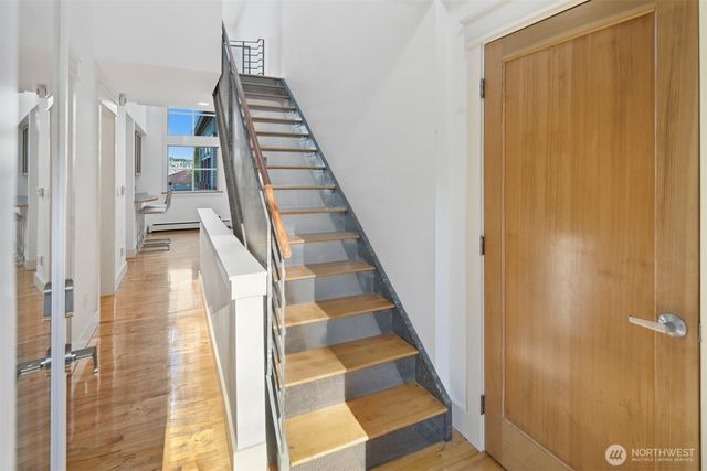 8770 Sand Point Way NE, Seattle, WA 98115