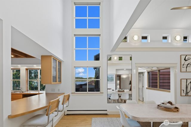 8770 Sand Point Way NE, Seattle, WA 98115