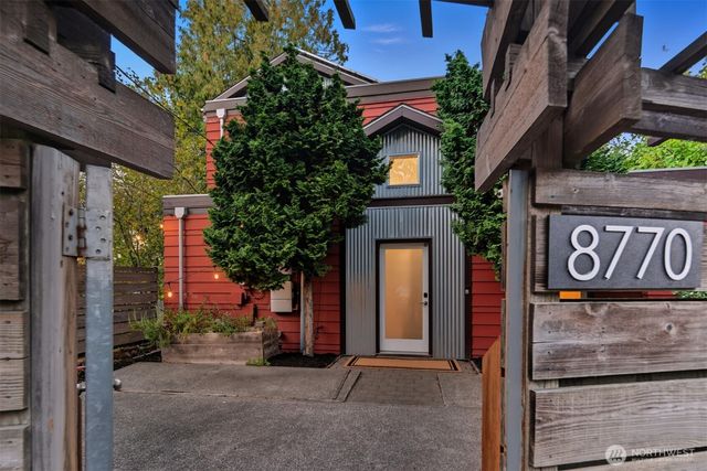 8770 Sand Point Way NE, Seattle, WA 98115