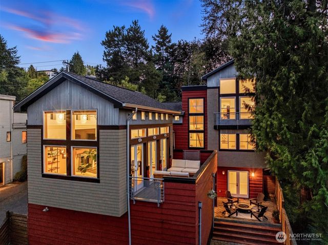 8770 Sand Point Way NE, Seattle, WA 98115