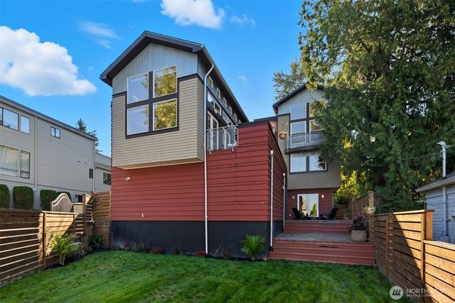 8770 Sand Point Way NE, Seattle, WA 98115