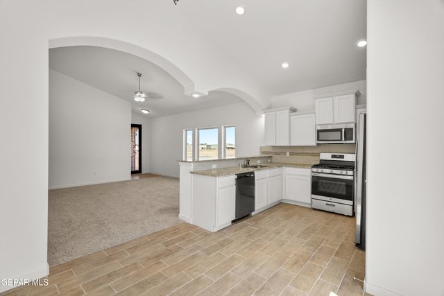 13824 Paseo Celeste Drive, Horizon City, TX 79928