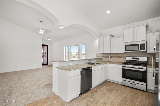 13824 Paseo Celeste Drive, Horizon City, TX 79928