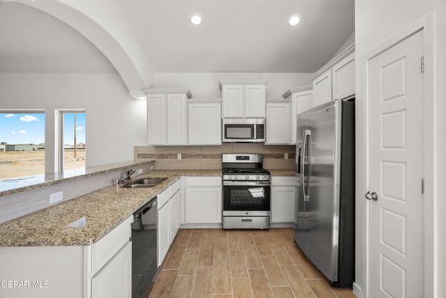 13824 Paseo Celeste Drive, Horizon City, TX 79928