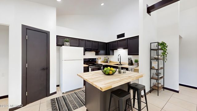 7249 S Dooley Drive, Tucson, AZ 85746