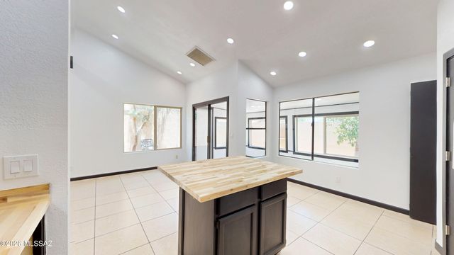 7249 S Dooley Drive, Tucson, AZ 85746