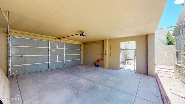7249 S Dooley Drive, Tucson, AZ 85746