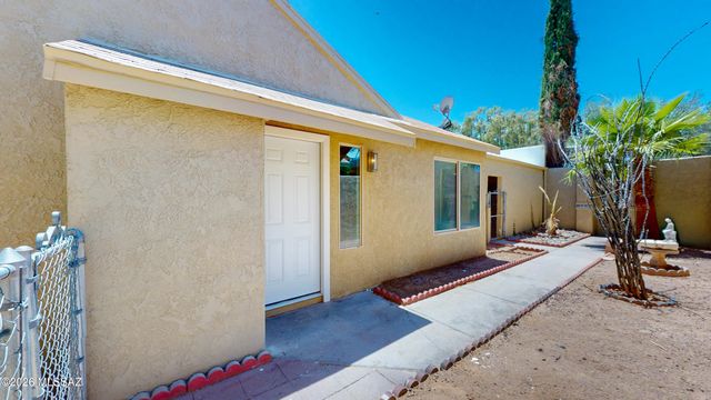 7249 S Dooley Drive, Tucson, AZ 85746