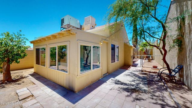 7249 S Dooley Drive, Tucson, AZ 85746