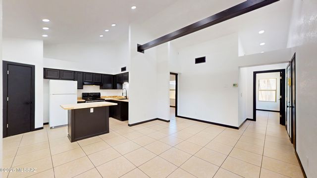 7249 S Dooley Drive, Tucson, AZ 85746