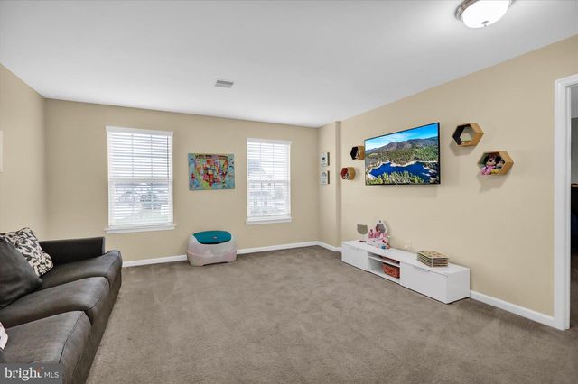 30 HUNTSVILLE DR, Gilbertsville, PA 19525