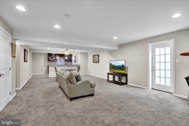 30 HUNTSVILLE DR, Gilbertsville, PA 19525