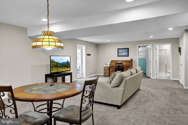 30 HUNTSVILLE DR, Gilbertsville, PA 19525