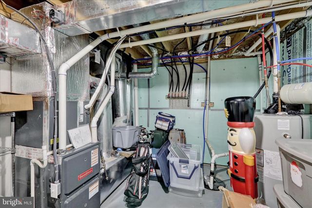 30 HUNTSVILLE DR, Gilbertsville, PA 19525