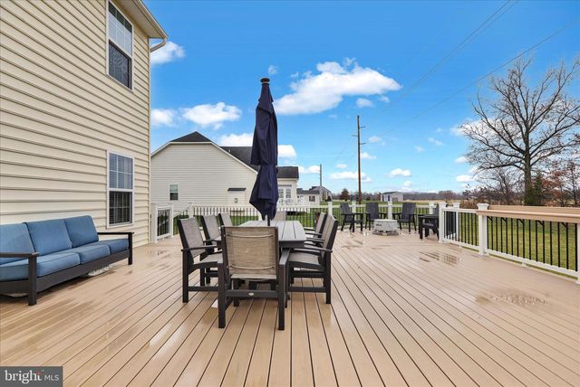 30 HUNTSVILLE DR, Gilbertsville, PA 19525