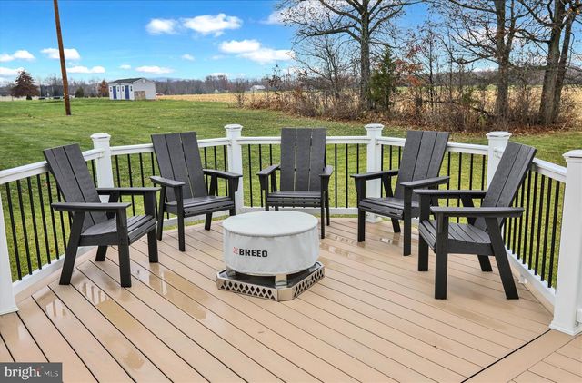 30 HUNTSVILLE DR, Gilbertsville, PA 19525