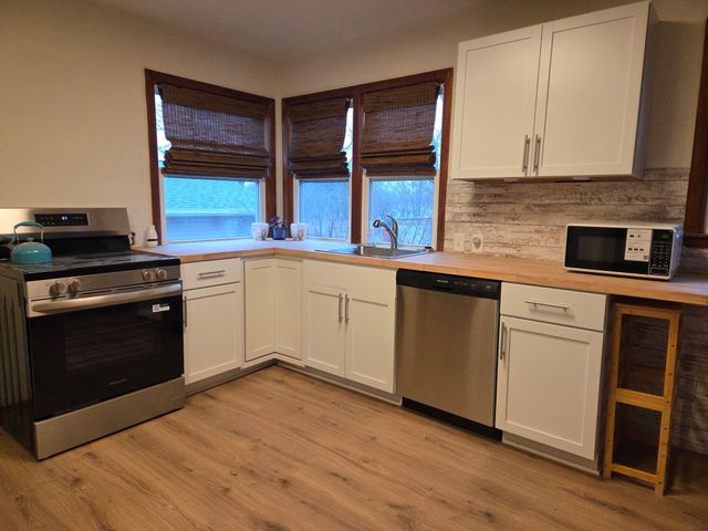 121 W 11th Street S, Newton, IA 50208