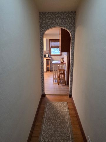 121 W 11th Street S, Newton, IA 50208