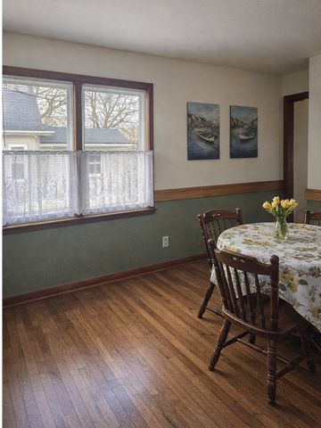 121 W 11th Street S, Newton, IA 50208