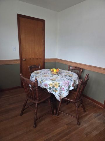 121 W 11th Street S, Newton, IA 50208