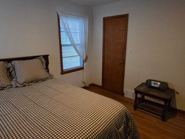 121 W 11th Street S, Newton, IA 50208