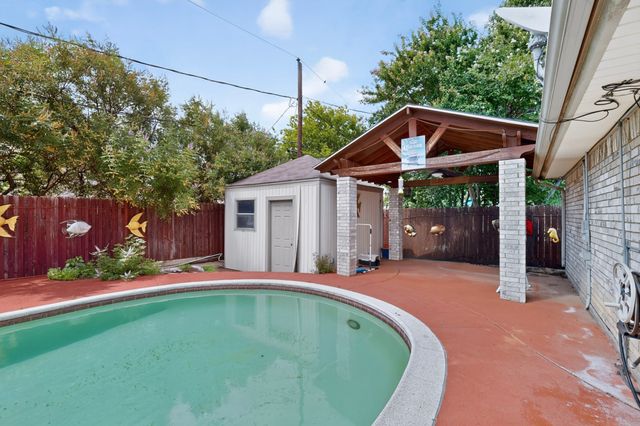 137 Brushy Mound Road, Burleson, TX 76028