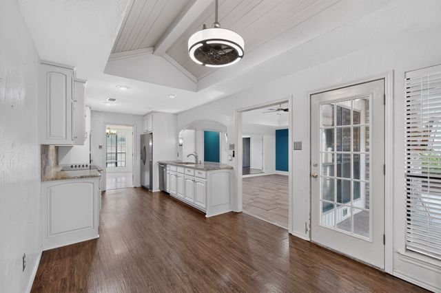 137 Brushy Mound Road, Burleson, TX 76028