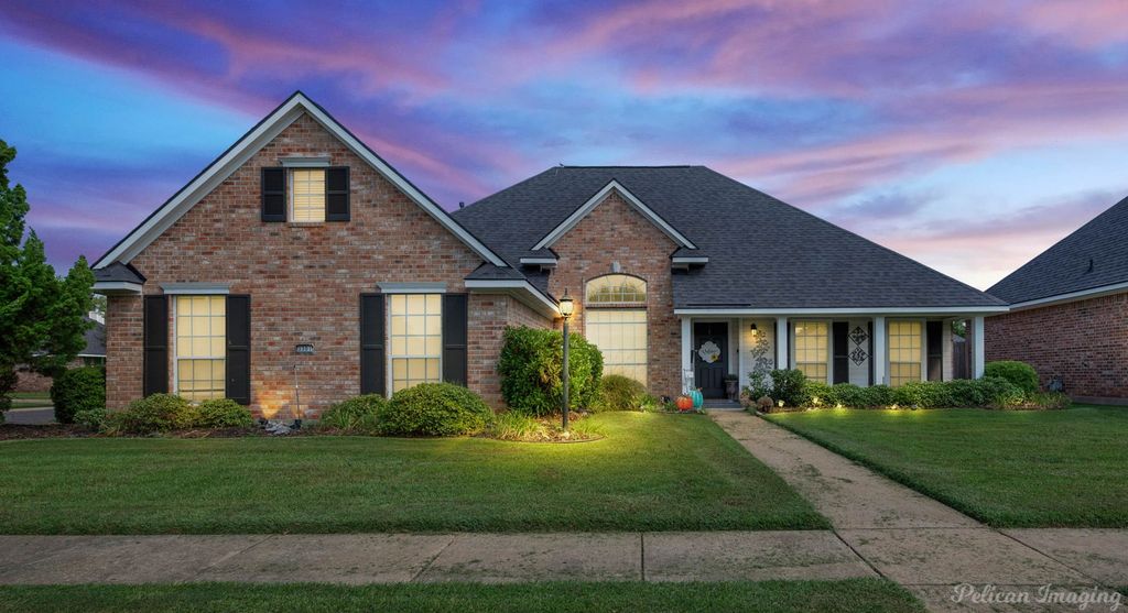 3301 Colonial Drive, Bossier City, LA 71111