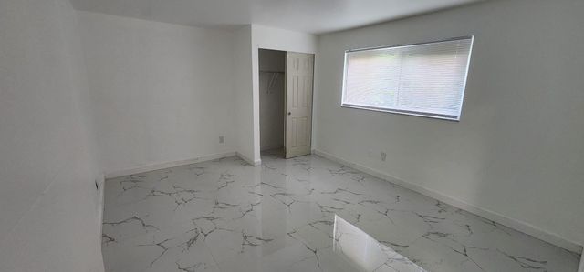 3205 NW 87th Avenue, Coral Springs, FL 33065