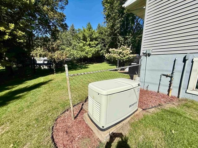 135 Fox Place, Saint Louis, MI 48880