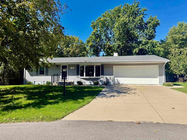 135 Fox Place, Saint Louis, MI 48880