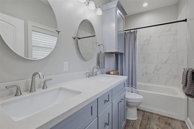 800 Dewey Street, Westlake, LA 70669